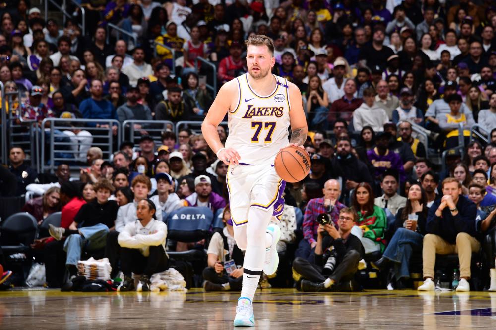 防他？不存在的！小罗的盘带是艺术